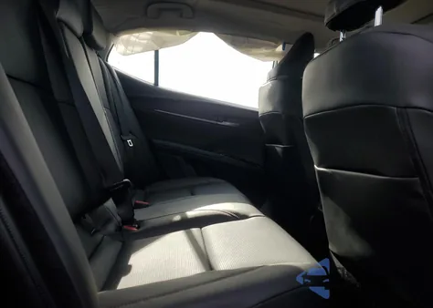 2026 Toyota Camry Night Shade z USA, uszkodzony, nr VIN 4T1DBADK4TU039986